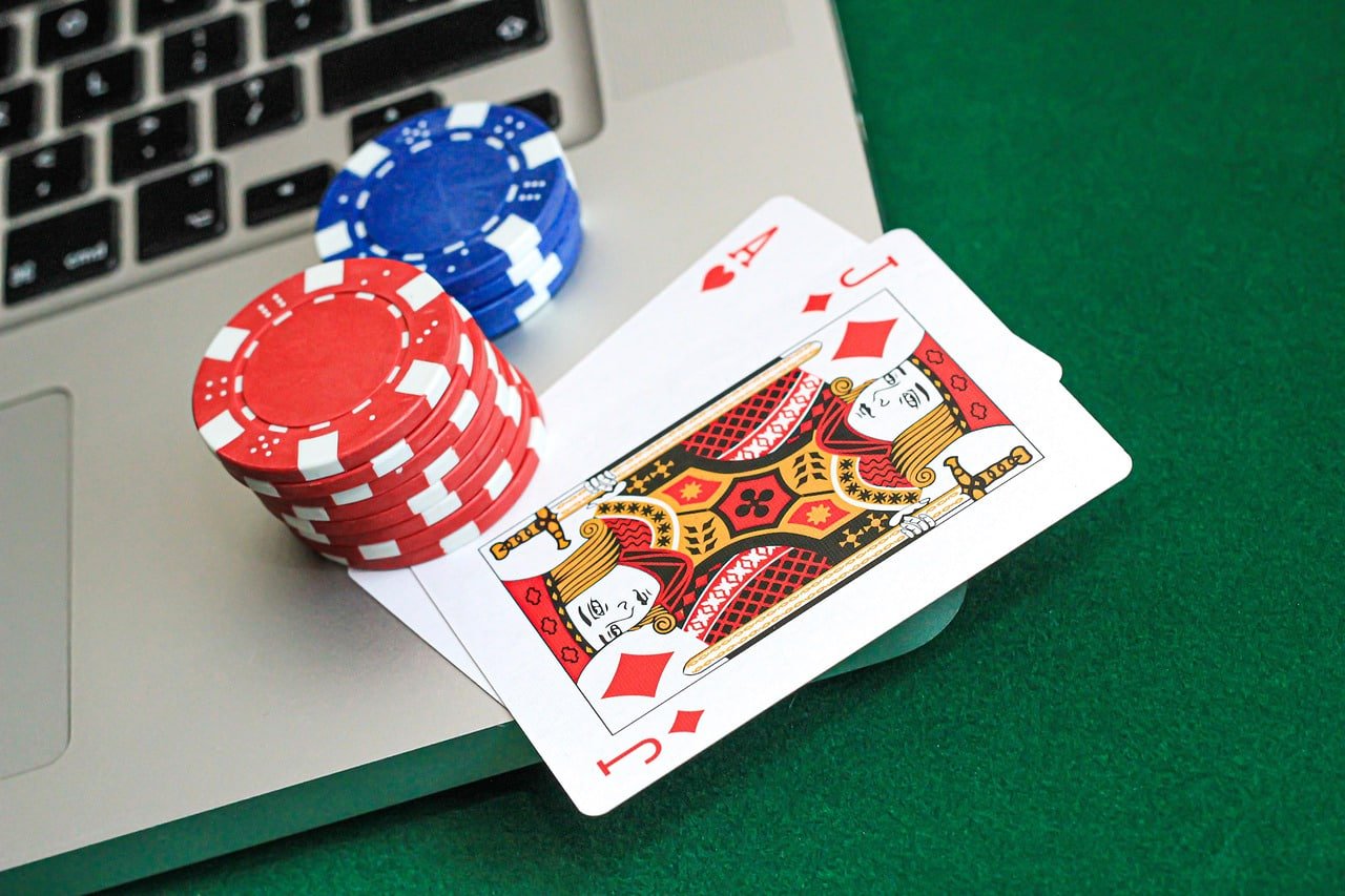 Aplikasi arenajp siap diunduh pada perangkat mobile pemain Indonesia